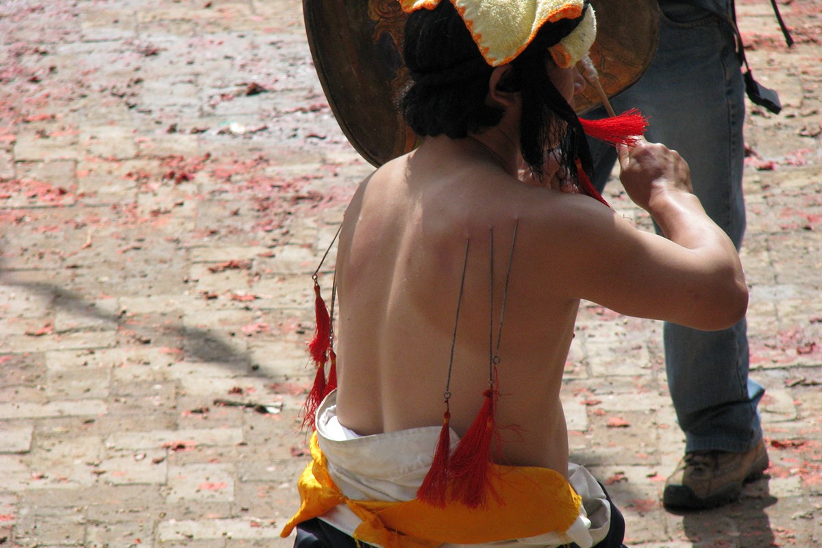  Shaman Festival in Tongren | Photo by Ping Pai 
